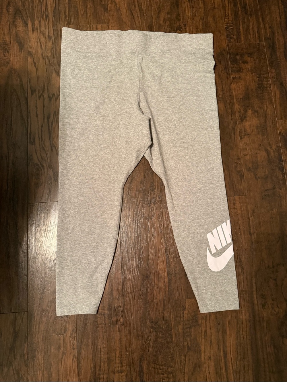 Nike Women’s gray Logo Leggings